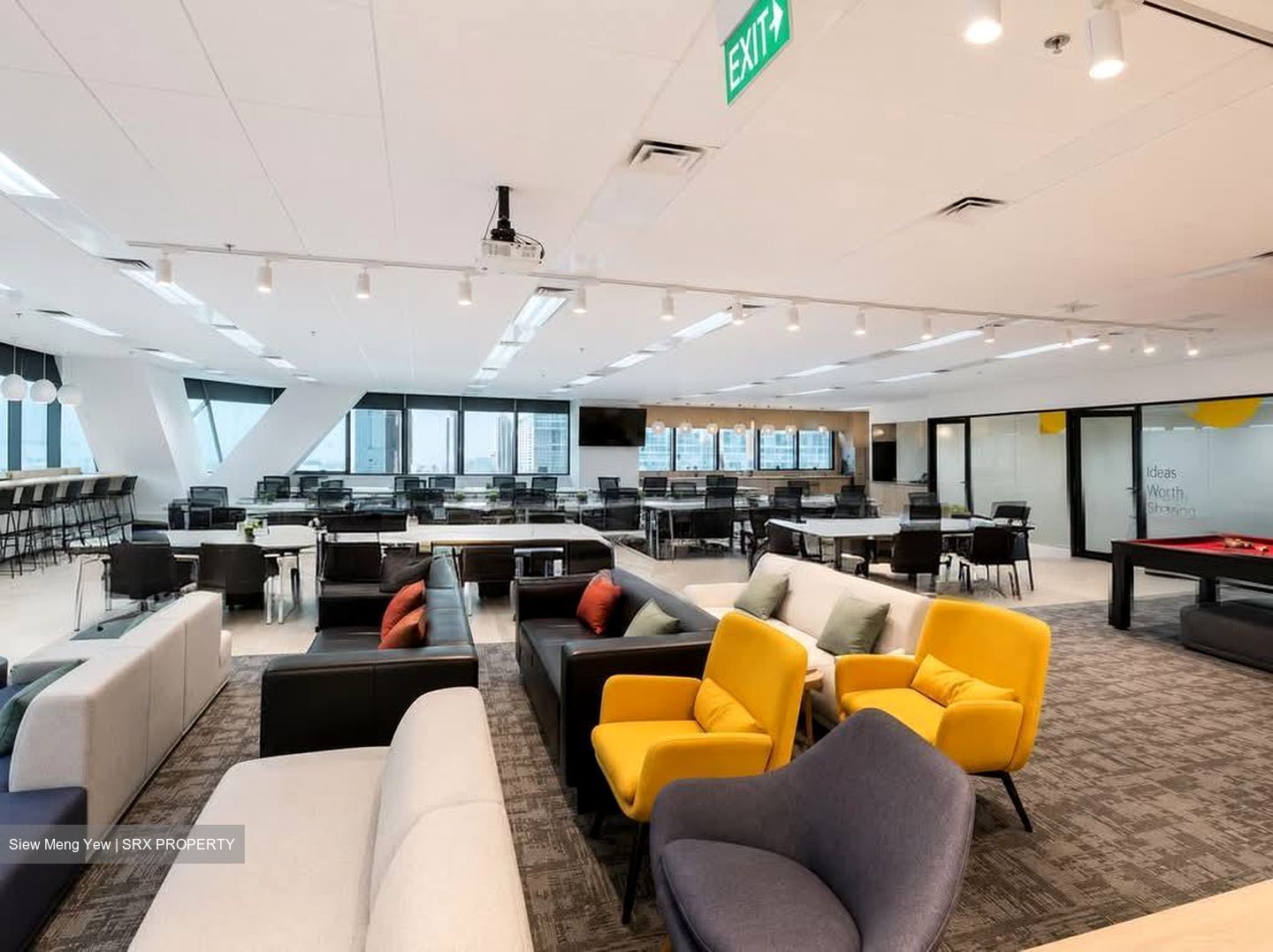 Robinson 77 (D1), Office #596257421